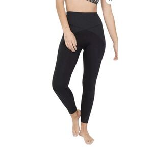 Aerie OFFLINE Goals Ribbed Black High-Rise 7/8 Leggings